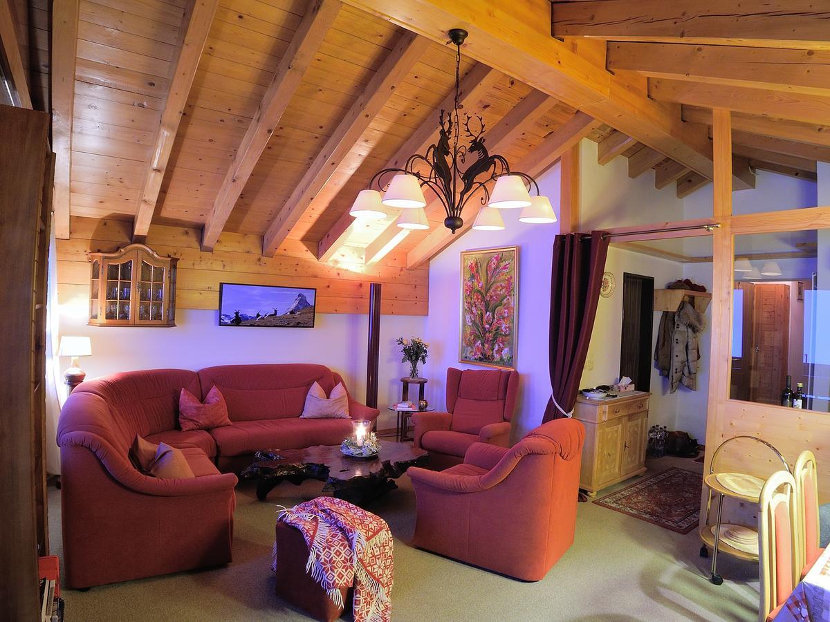 Cosy 3.5 Piece A Taesch Apartment ภายนอก รูปภาพ